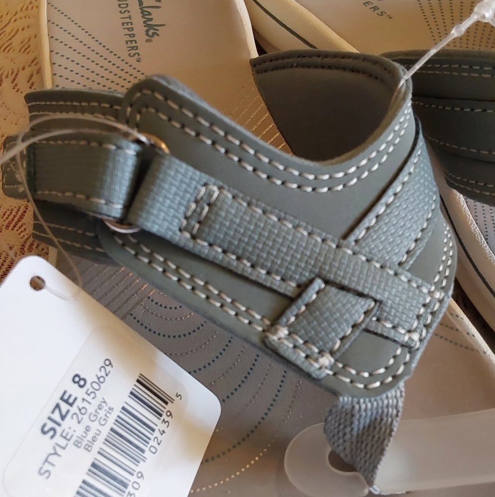 🌺 NWT Clarks Cloudsteppers Slip-on Sandals - Picture 5 of 10